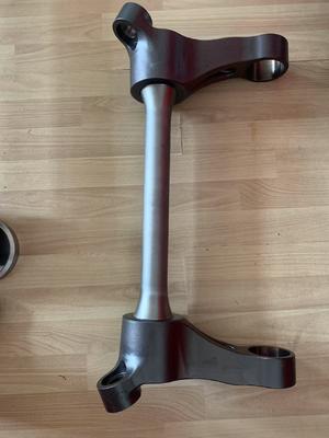 satın al Yolcu vagonlarında özel tasarımlı demiryolu süspansiyon sistemi online manufacture