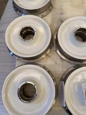 Endüstriyel Raylı Taşıma Sistemleri için Geliştirilmiş Dayanıklılık ve Yük Taşıma Kapasitesi Sunan Ağır Hizmet Çelik Ray Tekerlekleri